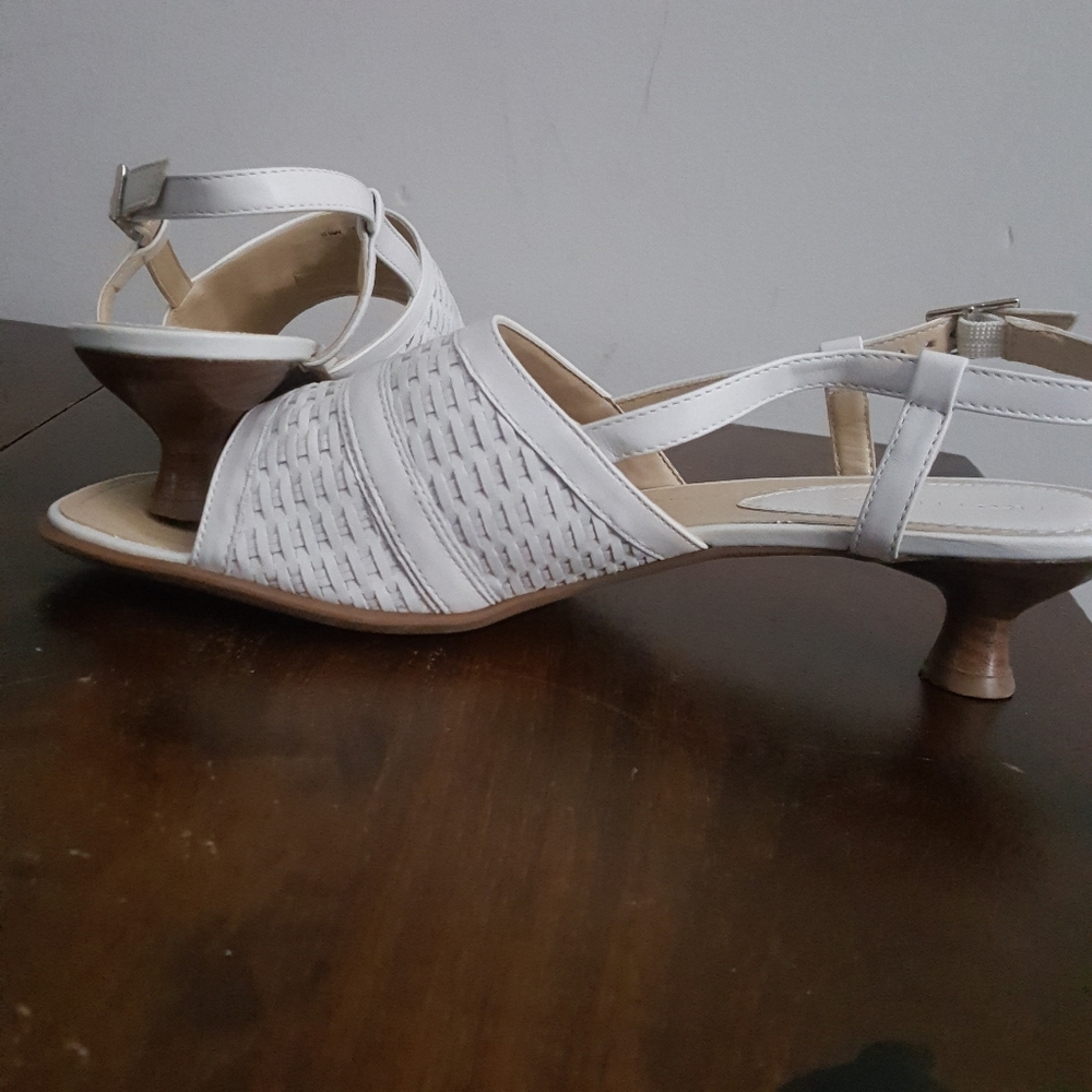 Trotters | Lexi | White Leather Slingback …
